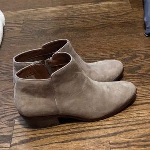 Sam Edelman taupe suede booties size 8.5